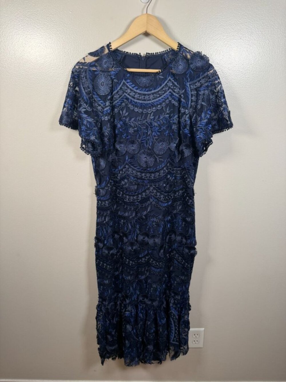 Shoshanna Midnight Formal Midi Dress Gown Size 14 Navy Blue Floral Applique
